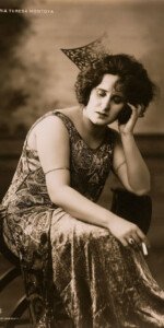 Tiples Maria Tereza Montoya c. 1920 Tiples María Tereza Montoya